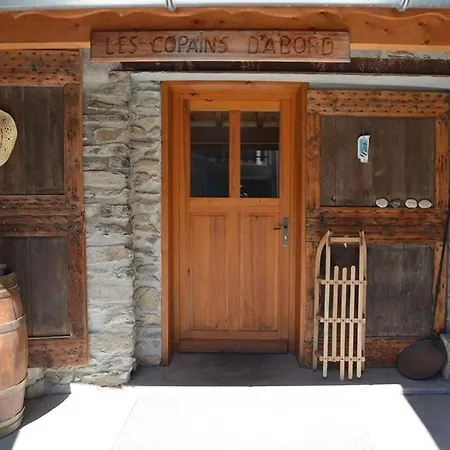 Chalet Maison Montagnarde Les Copains Villa *